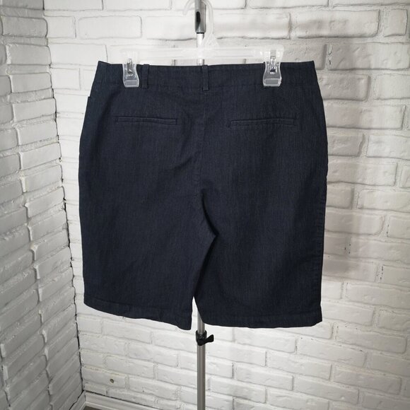 Talbots Ladies Straight Fit Dark Denim Zipper & 2 Clasp Closure Shorts - Picture 2 of 11